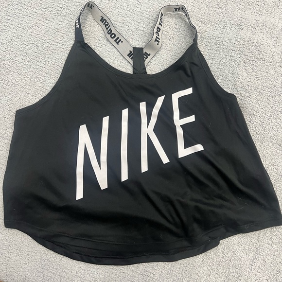 Nike women’s crop tank top. Size: MEDIUM - Picture 6 of 6